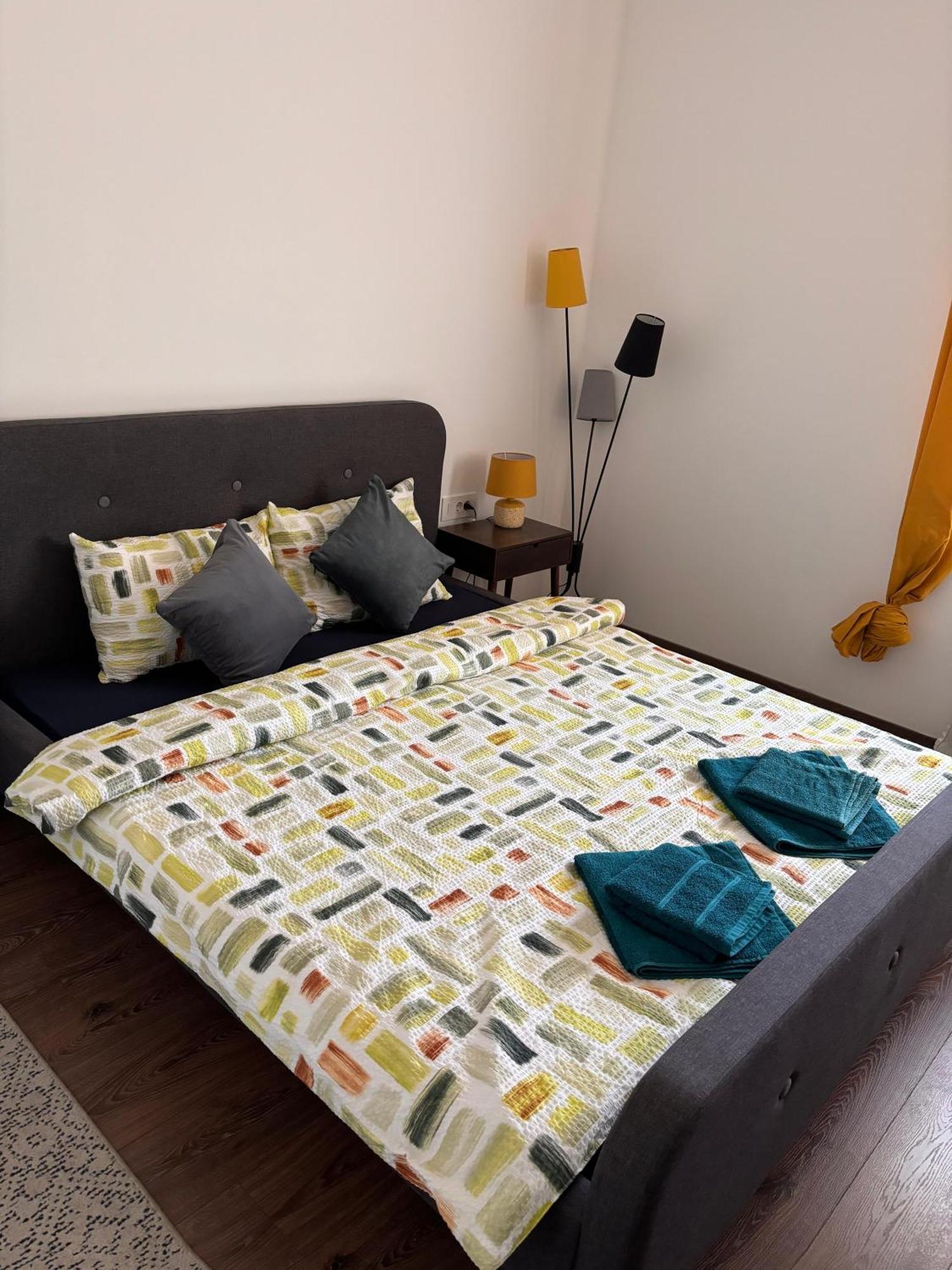 Mirvana Apartments Metheor Executive Suite Тимишоара Экстерьер фото